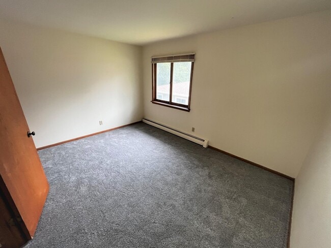 Building Photo - 614 Femrite Dr