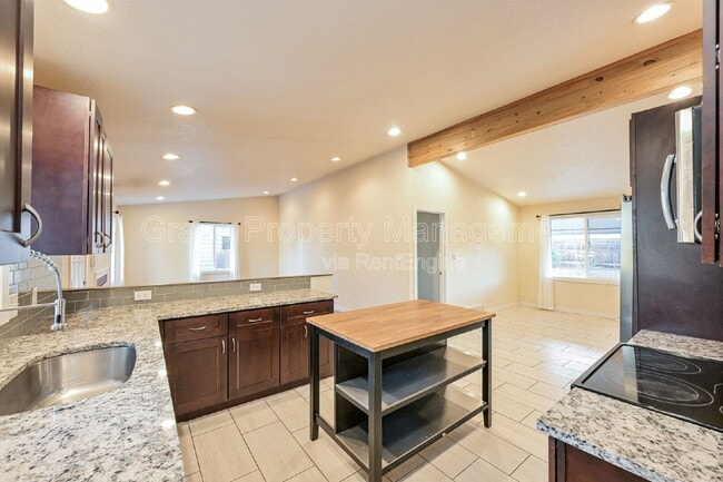 Building Photo - 1949 S Kearney Way