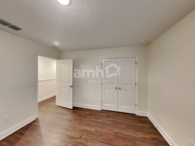 Building Photo - 6170 Little Blf Cir