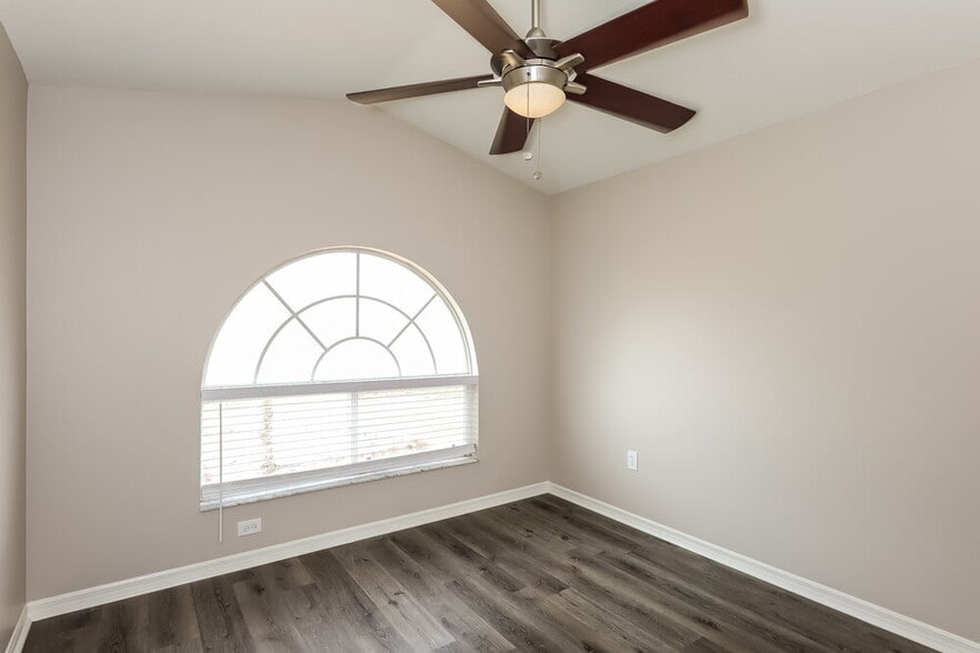 Building Photo - 10806 Windbury Way