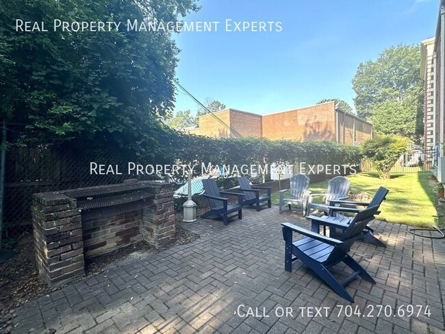 Building Photo - 712 Louise Ave