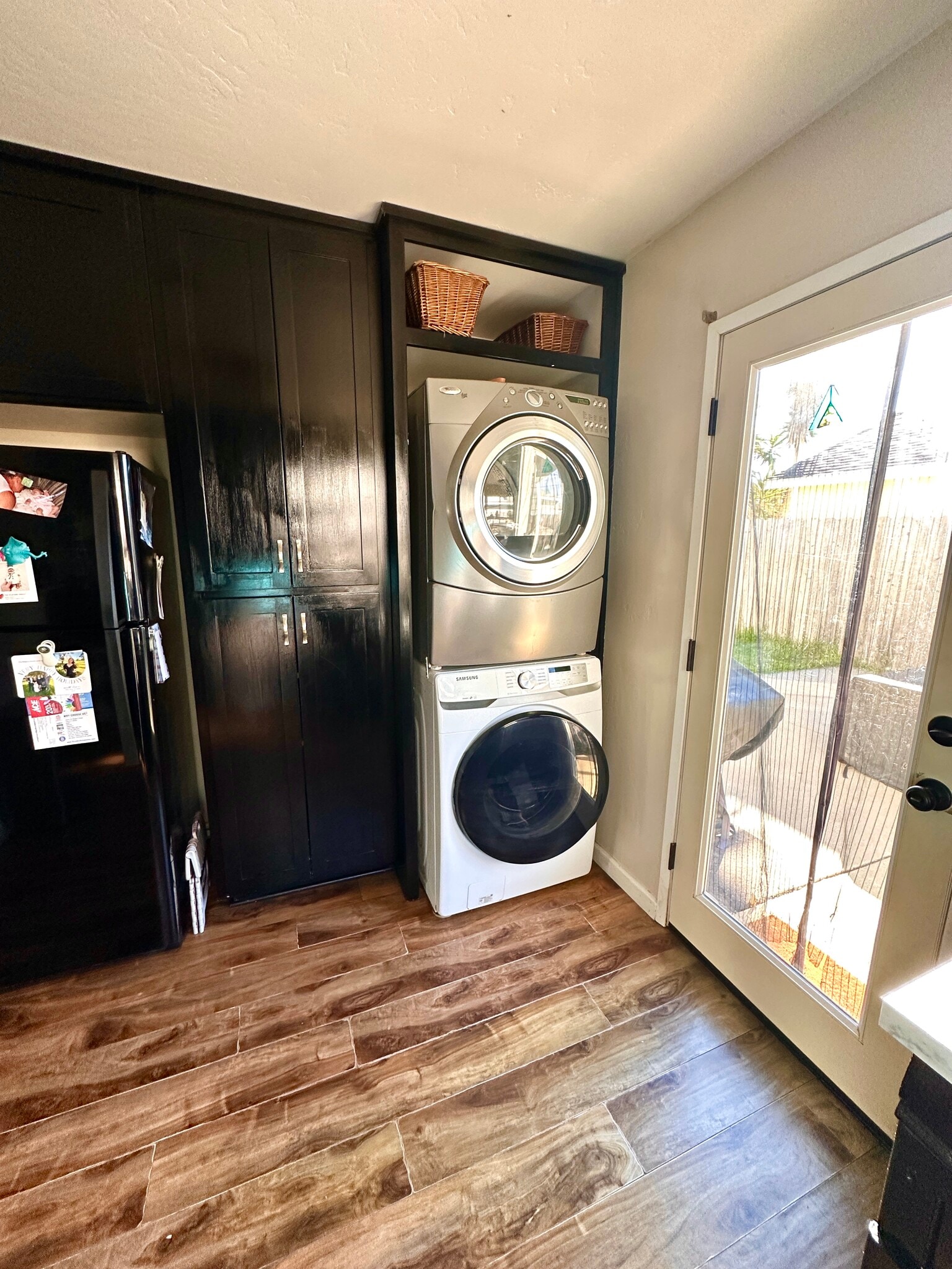 Building Photo - 2101 Sunset Ave