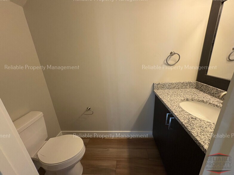 Building Photo - 1594 Hannah Ln