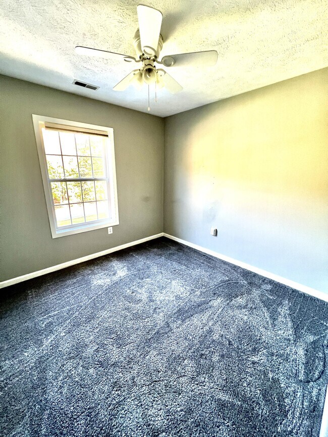 Building Photo - 3 Canyon Cove