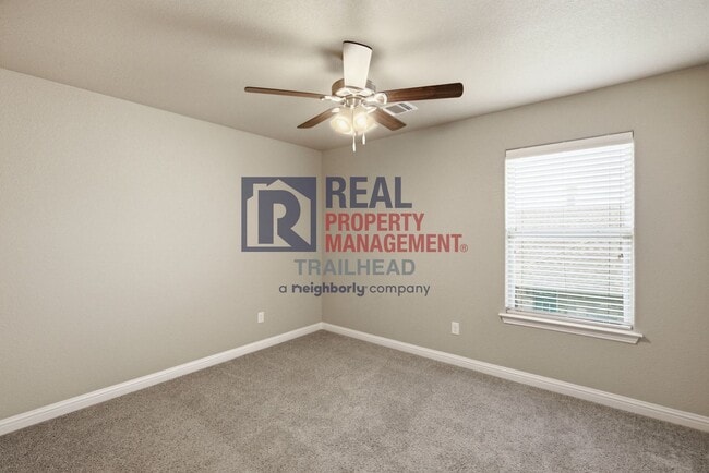 Building Photo - 901 Dart Ct
