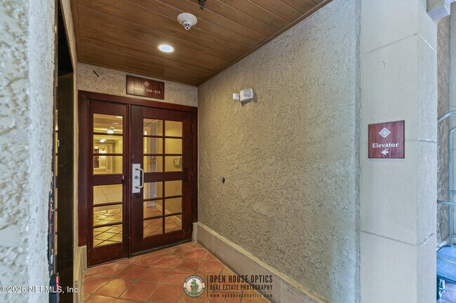 Building Photo - 955 Registry Blvd