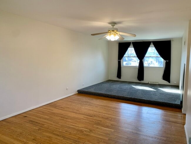 Building Photo - 9S174 Nantucket Dr