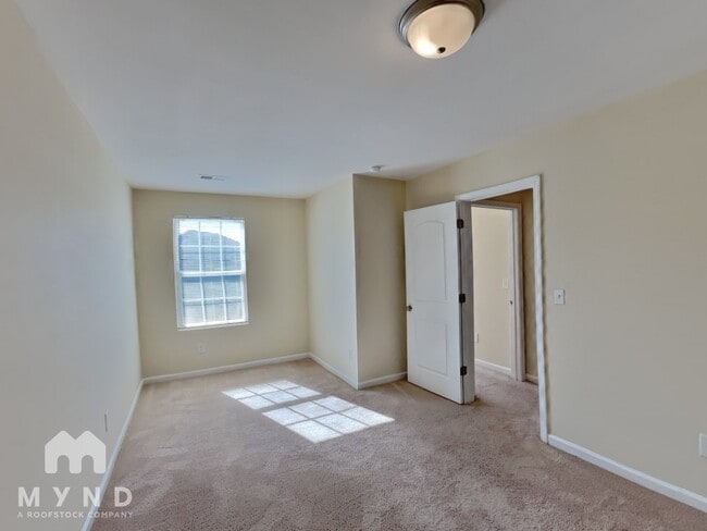 Building Photo - 168 Alton Cir