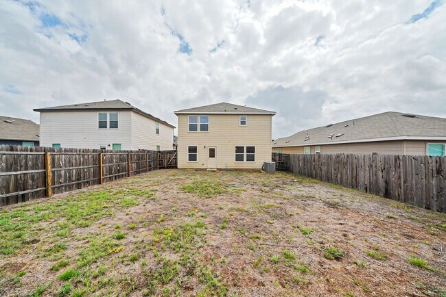 Building Photo - Open-Concept 3BR + Game Room Near Fort Sam & Randolph - Realtor Commission: $500