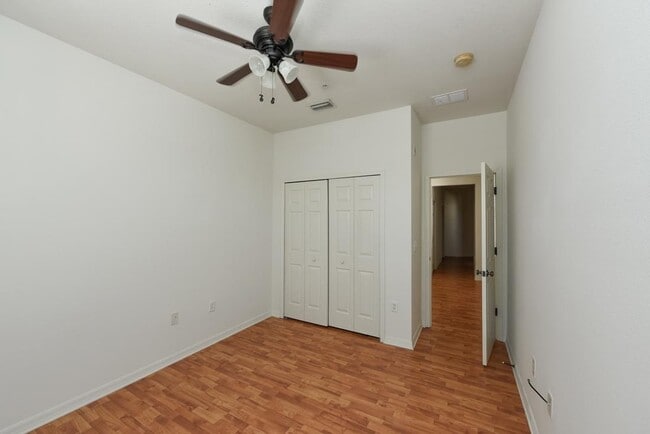 Building Photo - 3658 Parkridge Cir