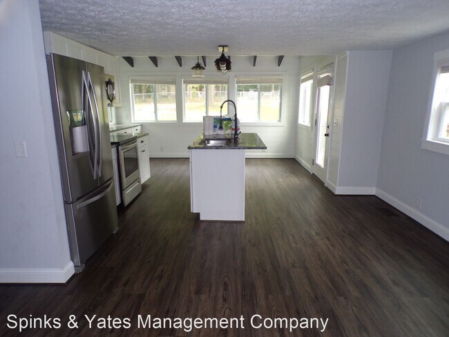 Building Photo - 4 br, 2 bath House - 51 Cedar Circle