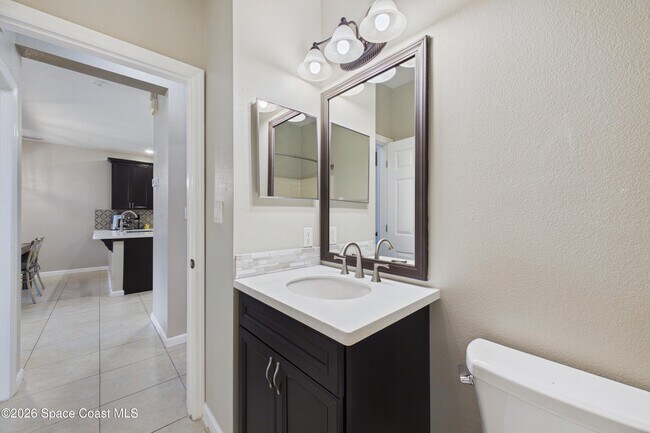 Building Photo - 551 Loxley Ct
