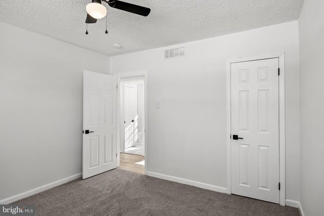 Building Photo - 605 Tait Rd