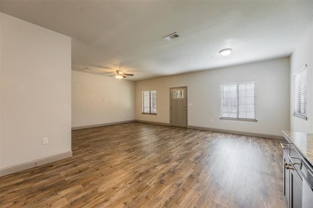 Building Photo - 511 E Akard St