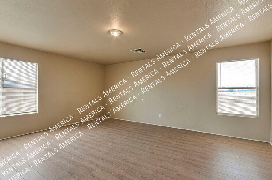 Building Photo - 6644 S SQUAWROOT Pl