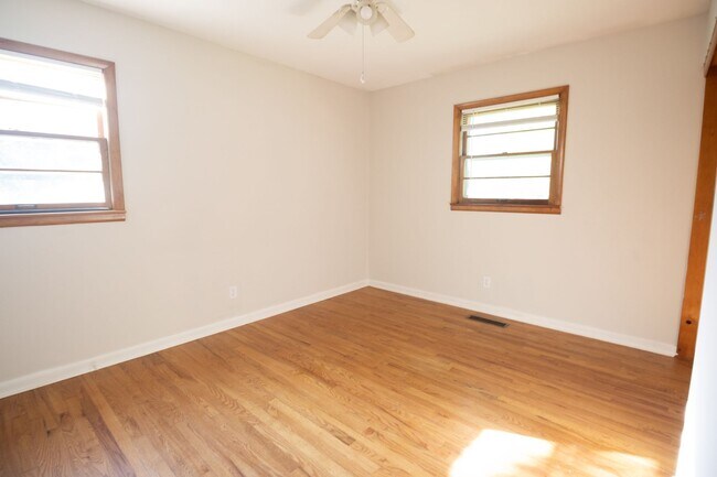 Building Photo - 2501 Brookside Ct