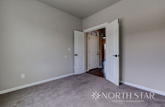 Building Photo - Charming home in Bend!