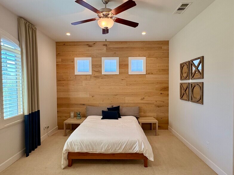 Building Photo - 8912 Claro de Luna Dr