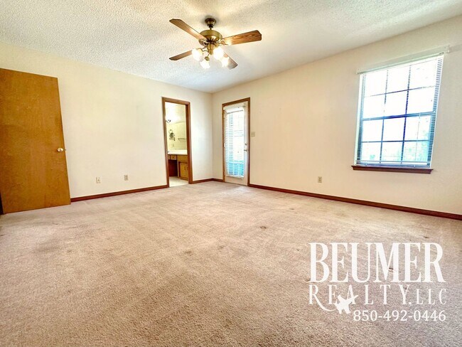 Building Photo - Adorable 3bd/2ba Home in SW Pensacola for ...
