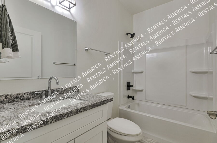 Building Photo - 3727 N Stone Ave