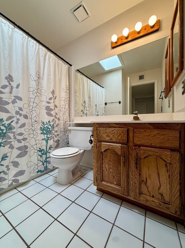 Building Photo - Townhouse on Mesa Del Sol Golf Course