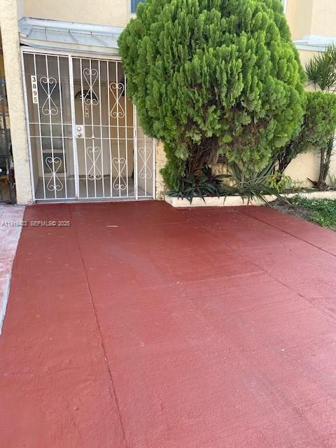 Building Photo - 3895 W 11th Ave