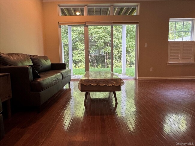 Building Photo - 54 Fairways Dr