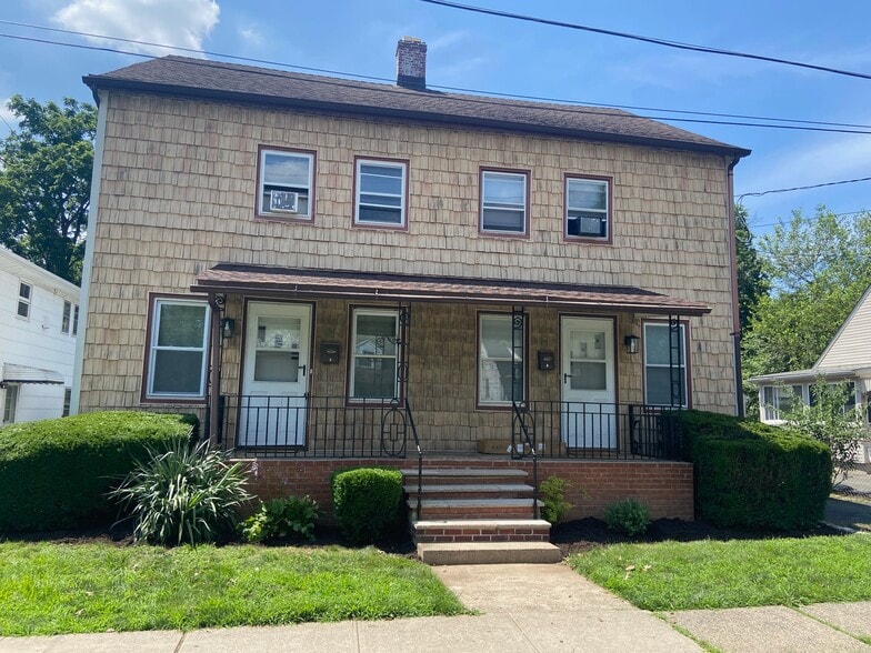 Welcome Home! - 20 Middle Ave