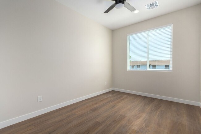 Building Photo - A629