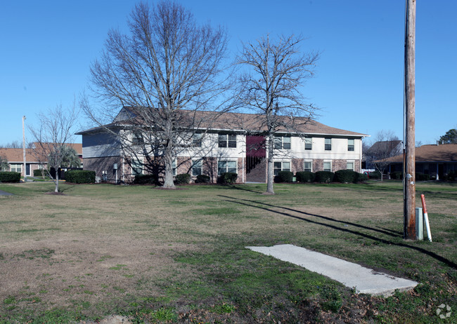 Primary Photo - Sandygate Village Apartments