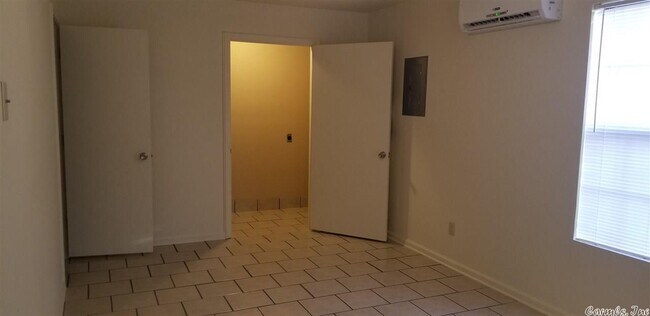Building Photo - 2109 Batesville Pike