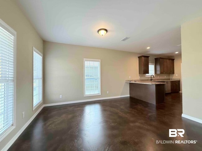 Building Photo - 33071 -B Stables Dr