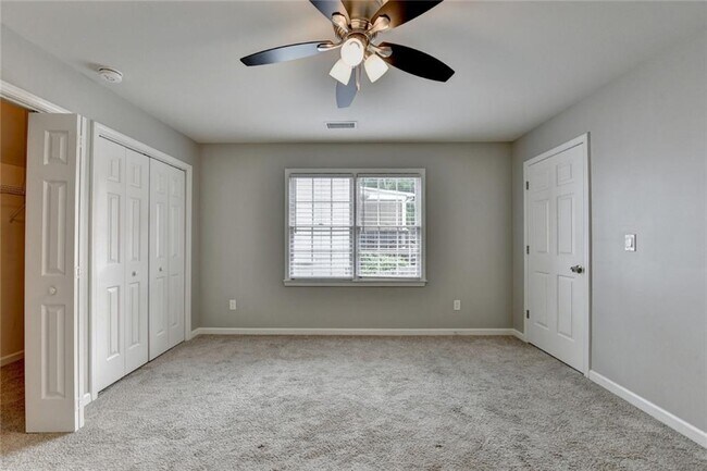 Building Photo - 10665 Wren Ridge Rd