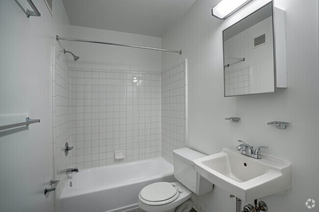 2BR, 2BA - 975SF - Elevation 314