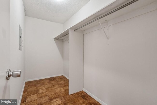 Building Photo - 4515 Willard Ave