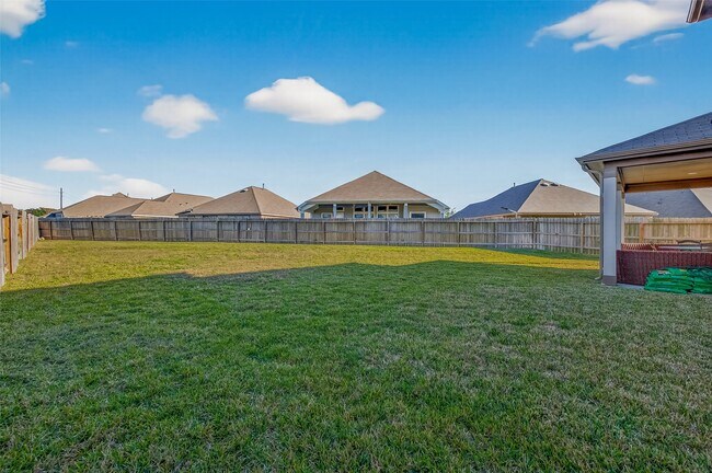 Building Photo - 15610 Birchdale Dr