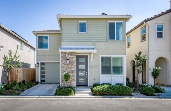 Primary Photo - elev8tions