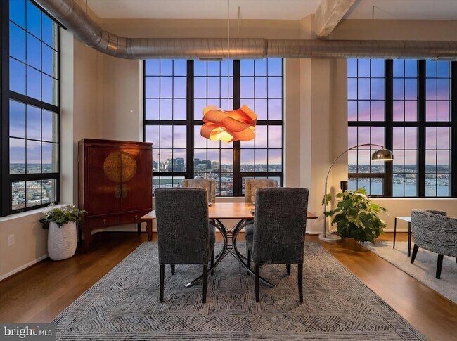 Building Photo - 1200 Steuart St