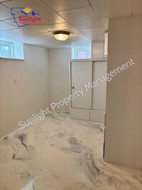 Building Photo - 3 Bed 1.5 Bath Home on Large Corner Lot