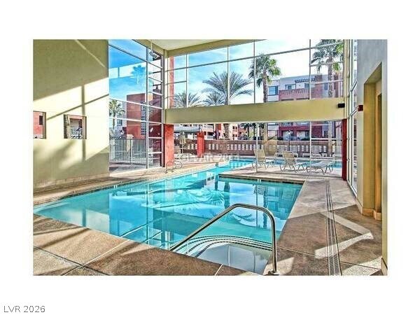 Building Photo - 31 E Agate Ave