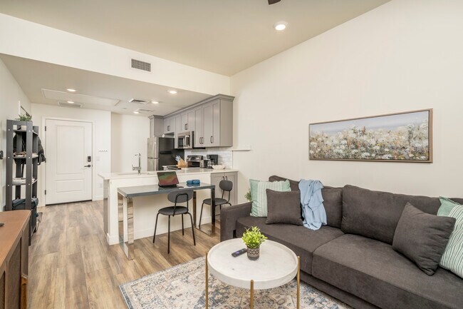 Building Photo - 475 N 9th St