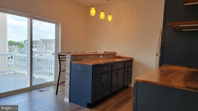 Building Photo - 39 Stafford Pl