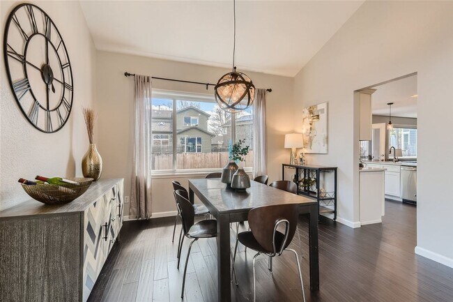 Building Photo - Beautifully Updated 3-Bedroom Home with Finished Basement in Gunbarrel
