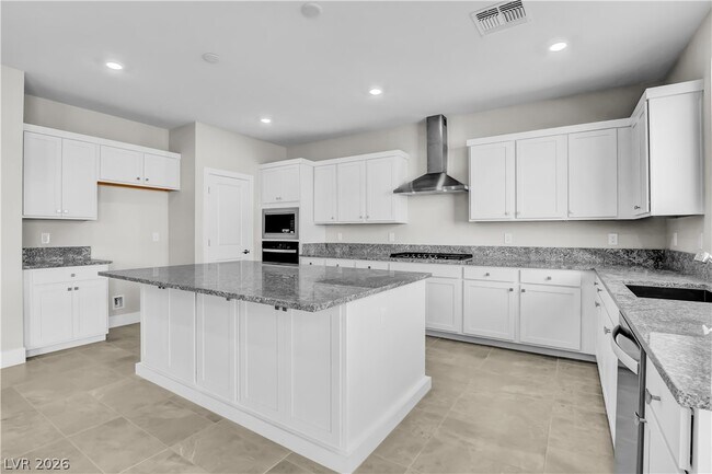 Building Photo - 6360 Pipers Brk Ln