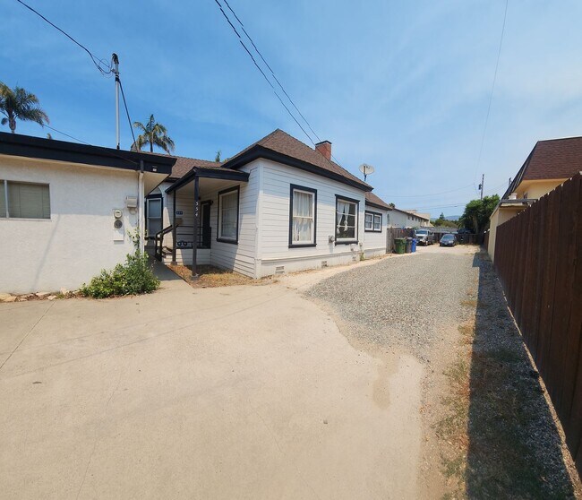 Building Photo - 556-556 Foothill Blvd