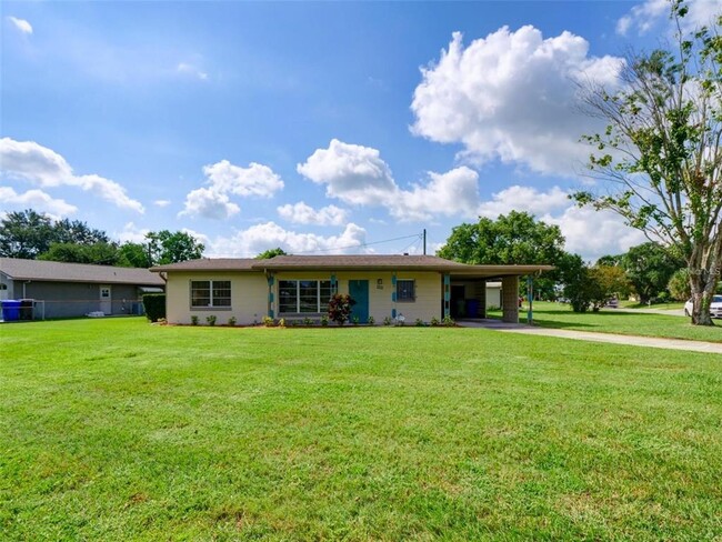 Building Photo - 2832 W Janet St