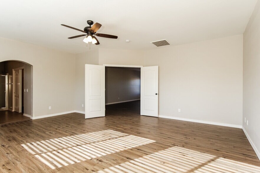 Building Photo - 16043 N 168th Ave