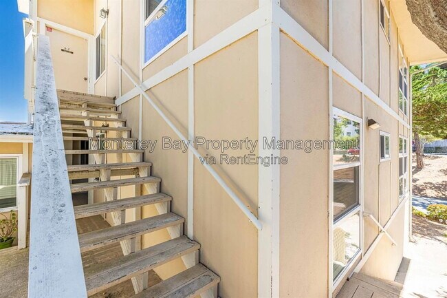 Building Photo - 420 Lighthouse Ave