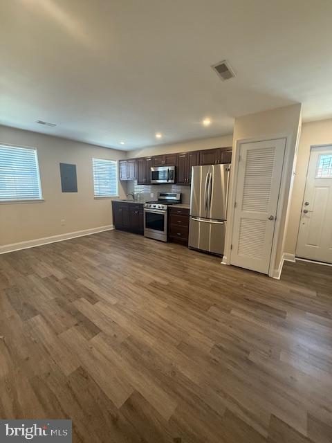 Building Photo - 3000 S 15th St