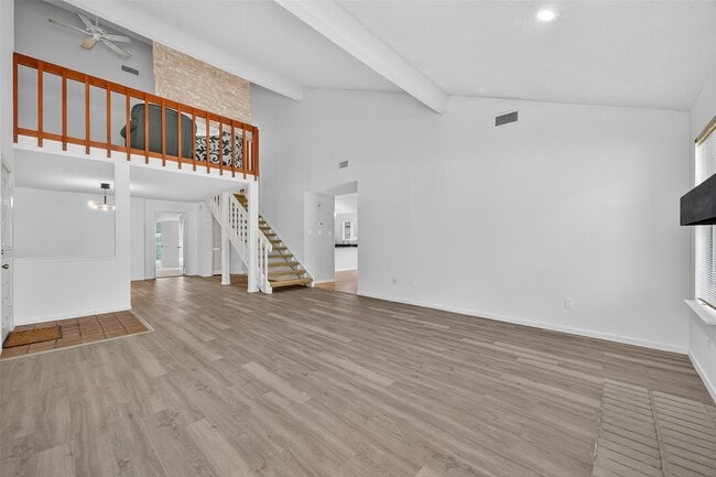 Building Photo - 2818 Crest Park Dr